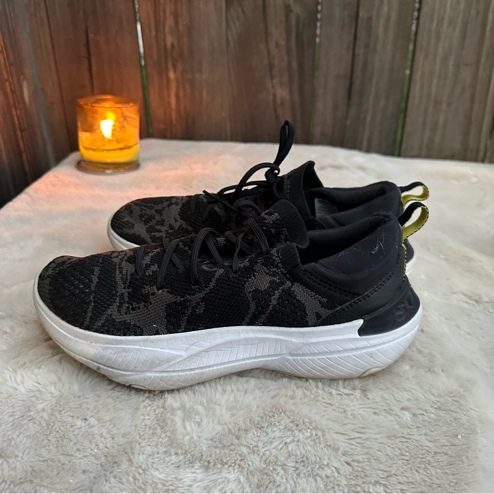 Sorel Black and Gray Sneakers Size 8